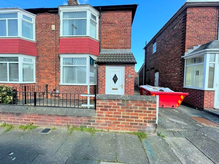 3 Bedroom Semi-Detached House To Rent In Alwyn Road, Darlington, DL3