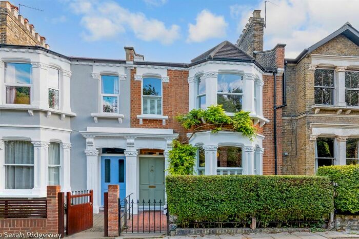 4 Bedroom Terraced House To Rent In Limesford Road, Nunhead, London, SE15