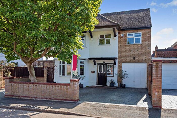 5 Bedroom Detached House For Sale In Westwood Park Close, Peterborough, PE3