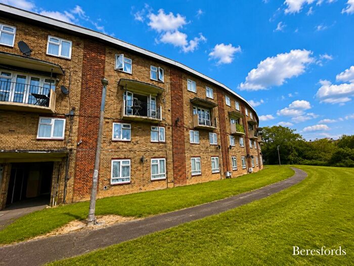 2 Bedroom Maisonette To Rent In Pennymead, CM20