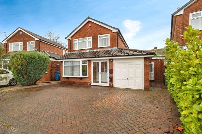 3 Bedroom Detached House For Sale In Glendon Crescent, Ashton-Under-Lyne, Greater Manchester, OL6