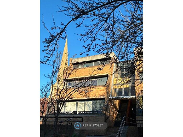 2 Bedroom Flat To Rent In Manor Place, Cambridge, CB1