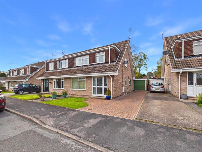 3 Bedroom Semi Detached House For Sale In Manor Drive, Elloughton, HU15