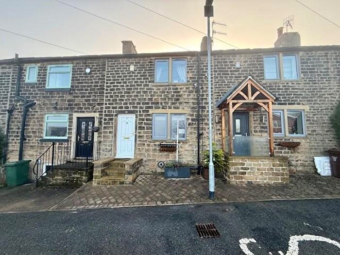 2 Bedroom Terraced House For Sale In Windhill Old Road, Thackley, Bradford, BD10