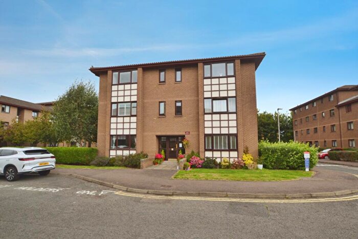 1 Bedroom Flat To Rent In Allanfield, Edinburgh, EH7