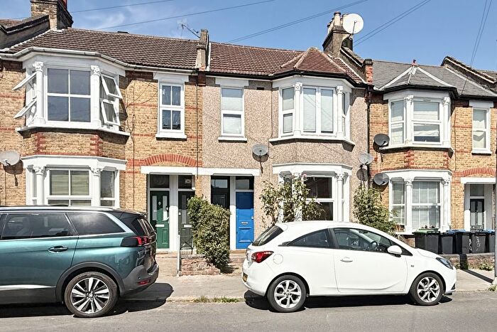 1 Bedroom Flat For Sale In Harrington Road, South Norwood, SE25