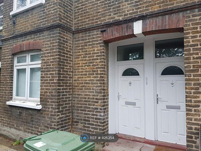 1 Bedroom Flat To Rent In London Road, Purfleet, RM19
