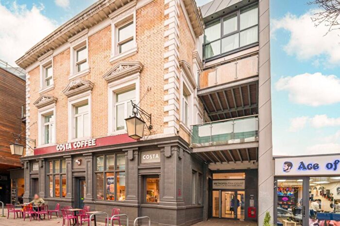 1 Bedroom Flat For Sale In High Road, Willesden Green, London, NW10