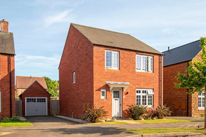 3 Bedroom Detached House For Sale In Tyrrell Road, Banbury, OX16