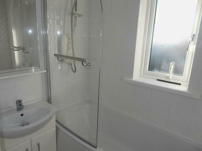 3 Bedroom House To Rent In Station Road, Cleland, Motherwell, ML1