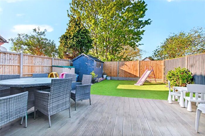 3 Bedroom Semi-Detached House For Sale In Warborough Avenue, Tilehurst, Reading, West Berkshire, RG31