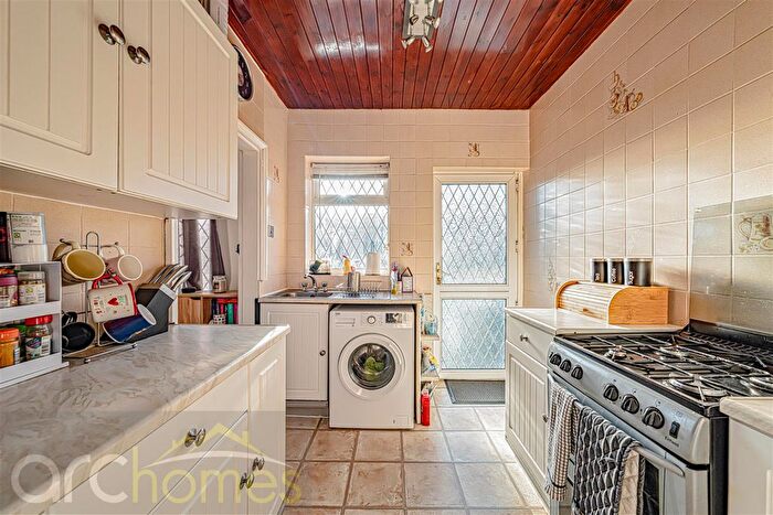 2 Bedroom Semi-Detached House For Sale In Worthing Grove, Atherton, Manchester, M46