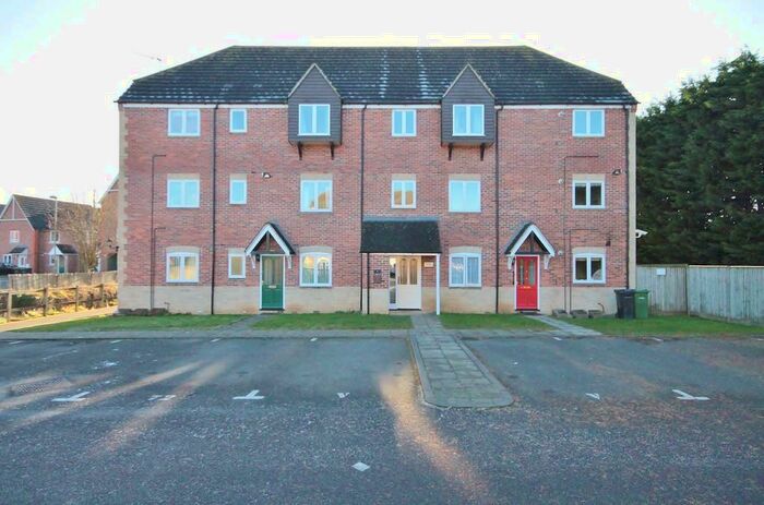2 Bedroom Apartment To Rent In Willowbrook, Abingdon, OX14