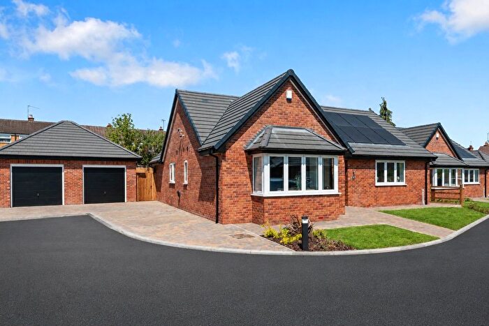 3 Bedroom Detached Bungalow For Sale In Lyttleton Gate, Studley, Warwickshire, B80