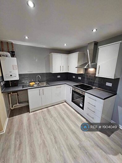 2 Bedroom Terraced House To Rent In Kew Close, West Bridgford, Nottingham, NG2