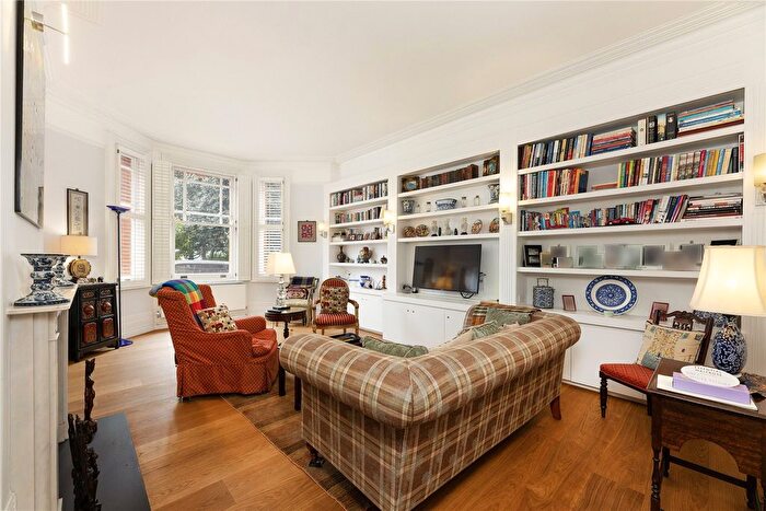 4 Bedroom Flat For Sale In Carlyle Mansions, Cheyne Walk, London, SW3