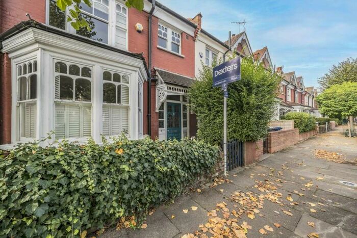 3 Bedroom Terraced House To Rent In Claverley Grove, Finchley, N3