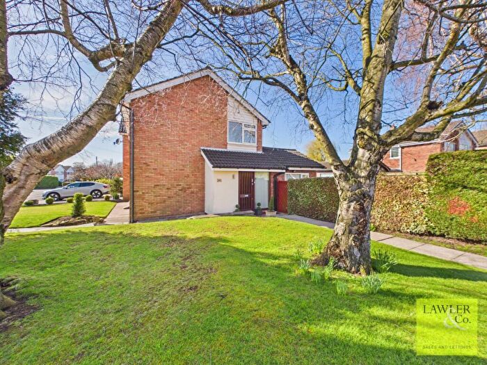 3 Bedroom Semi Detached House For Sale In Highfield Road, Hazel Grove, Stockport, Cheshire, SK7