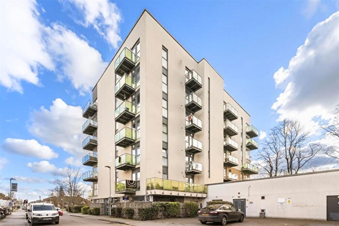 3 Bedroom Flat For Sale In Academy Way, Dagenham, RM8