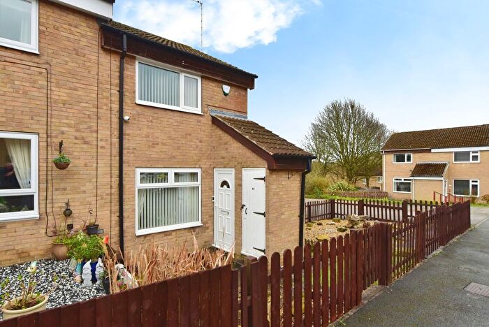 2 Bedroom End Terrace House For Sale In Westcroft Drive, Westfield, Sheffield, S20