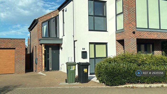 3 Bedroom Detached House To Rent In Ferranti Place, Milton Keynes, MK10