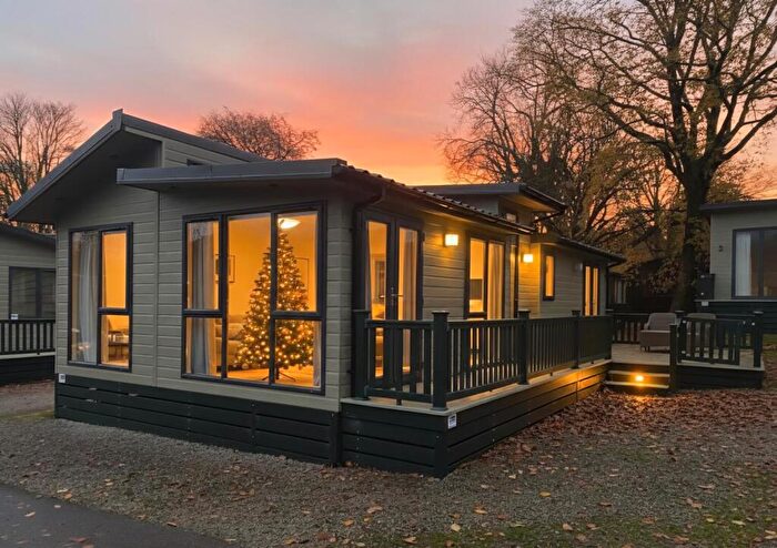 2 Bedroom Mobile Home For Sale In Fallbarrow Holiday Park, Rayrigg Road, Windermere, LA23