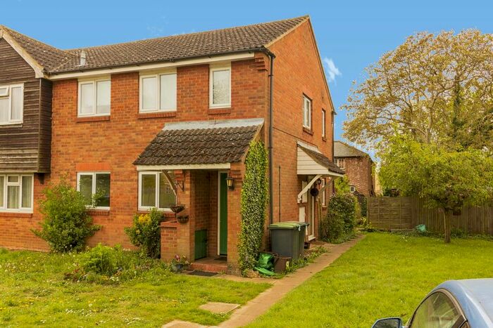 1 Bedroom Maisonette To Rent In Orchard Close, Biggleswade, SG18