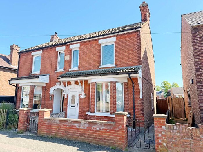 3 Bedroom Semi-Detached House For Sale In Park Road, Kempston, MK42