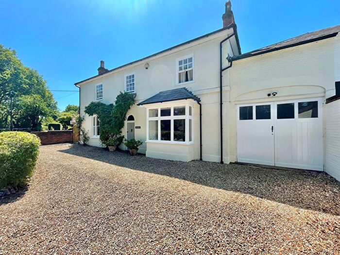 5 Bedroom Country House To Rent In Turgis Green, Hook, RG27