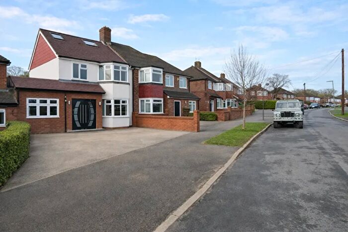 5 Bedroom Semi Detached House To Rent In The Greenway, Epsom, KT18