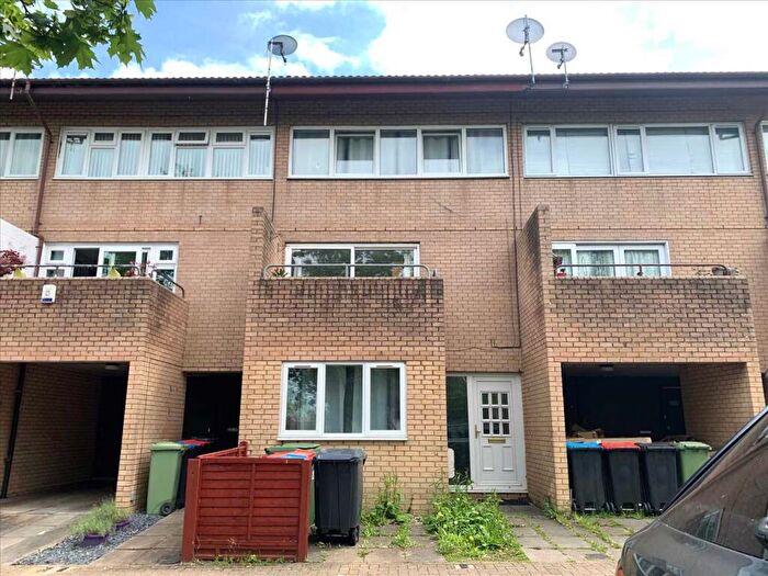 4 Bedroom Town House For Sale In Mullen Avenue, Downs Barn, Milton Keynes, MK14