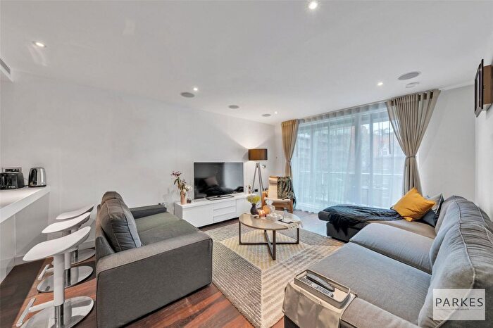 3 Bedroom Flat To Rent In Moore House, Gatliff Road, London, SW1W
