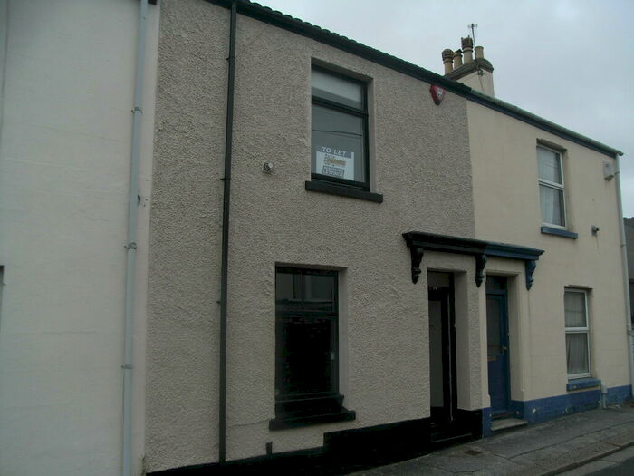 2 Bedroom Cottage To Rent In Somerset Cottages, Stoke, PL3