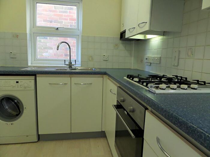 2 Bedroom Apartment To Rent In Hamble, SO31