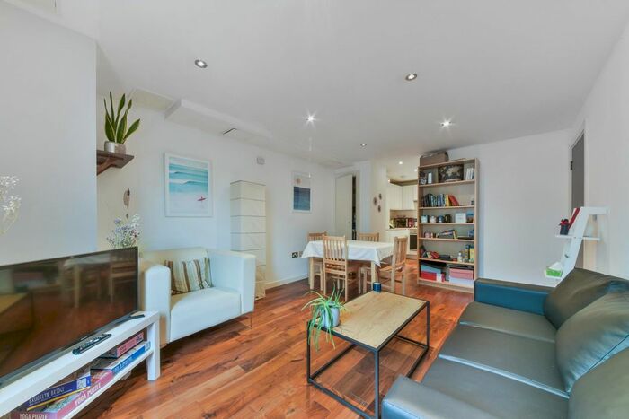 1 Bedroom Flat To Rent In Hackney Road, London, E2