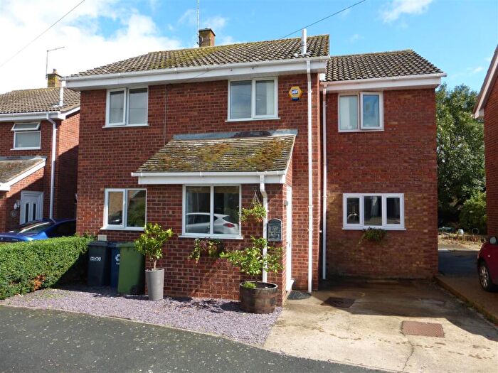 4 Bedroom Detached House To Rent In Orchard Close, Stilton, Peterborough, PE7