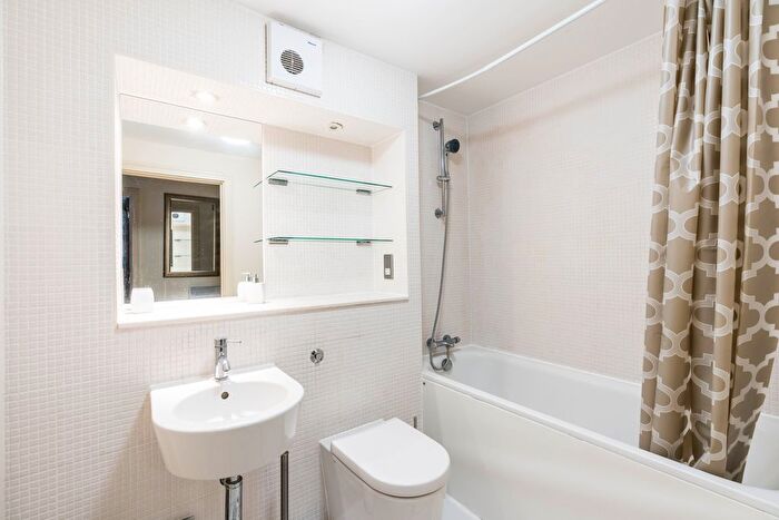 1 Bedroom Flat To Rent In Long Lane, London, SE1