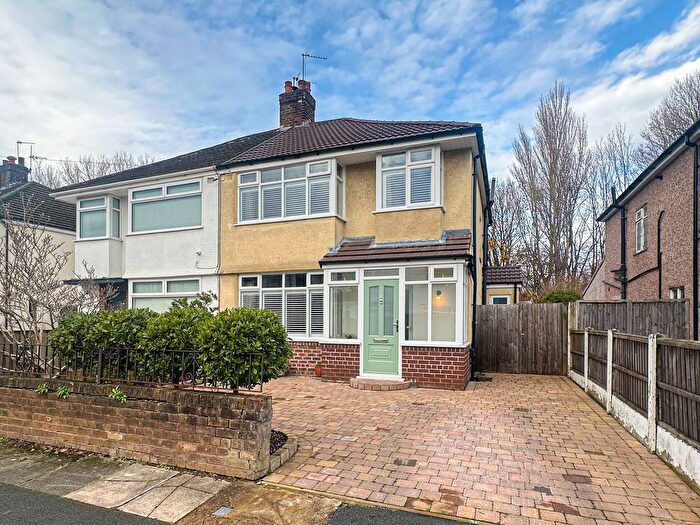 3 Bedroom Semi Detached House For Sale In Greenacre Road, Liverpool, L25
