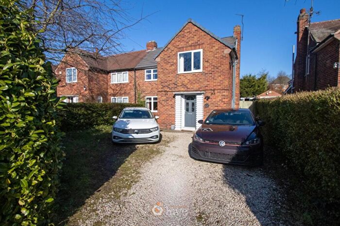 3 Bedroom Semi Detached House For Sale In Brierley Road, Bessacarr, Doncaster, DN4