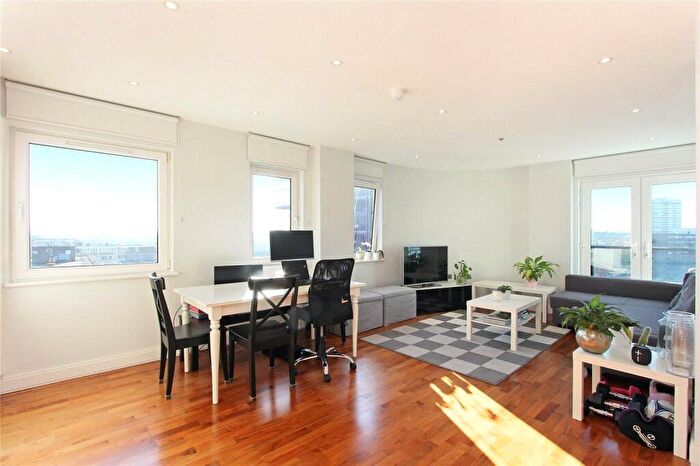 2 Bedroom Apartment For Sale In Holman Road, Battersea, London, SW11