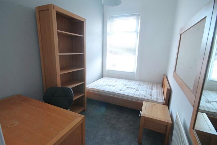 7 Bedroom Terraced House To Rent In Heaton Hall Road, Newcastle Upon Tyne, NE6