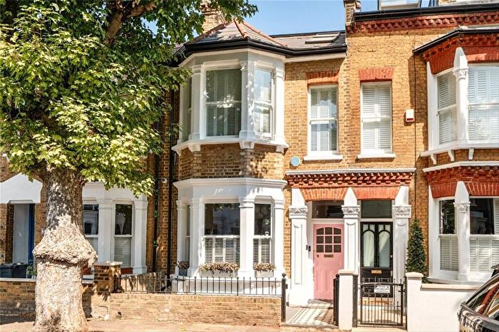4 Bedroom Flat To Rent In Duke Road, Chiswick, W4