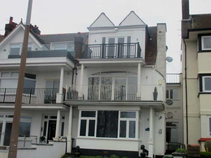 1 Bedroom Flat To Rent In Grand Parade, Leigh On Sea, SS9