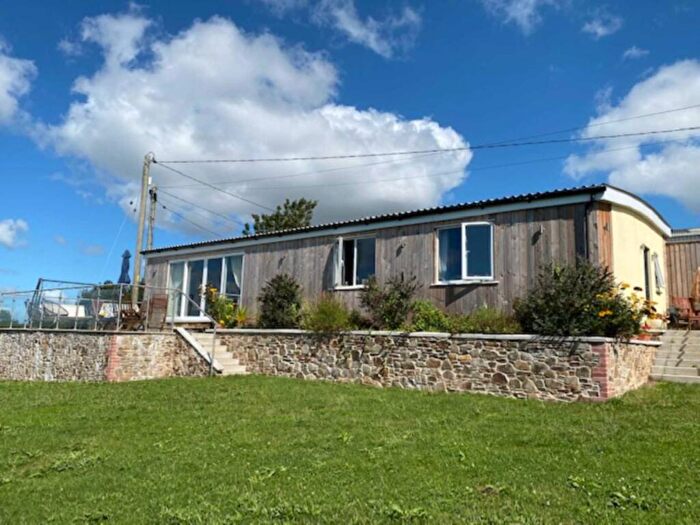 3 Bedroom Bungalow To Rent In Rosevear, Polhilsa, PL17