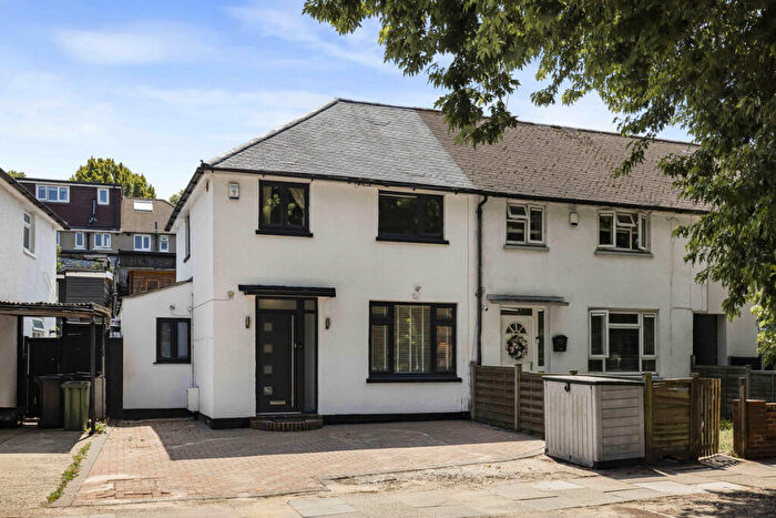 3 Bedroom End Of Terrace House To Rent In Leesons Hill, Orpington, BR5