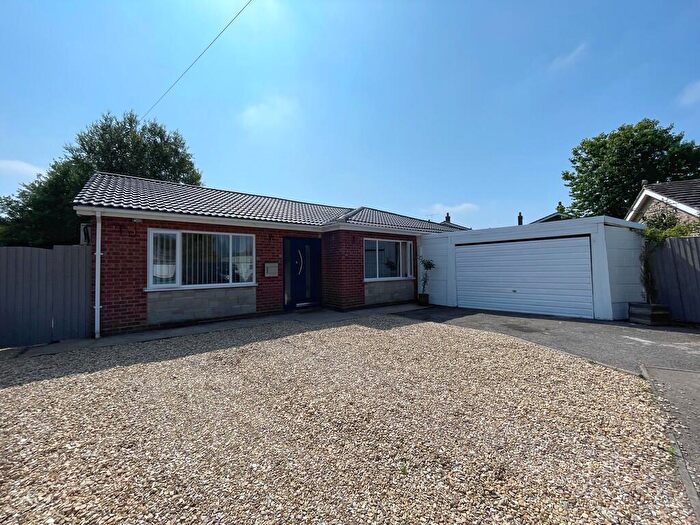 3 Bedroom Detached Bungalow For Sale In Abbots Gardens, Whaplode, PE12