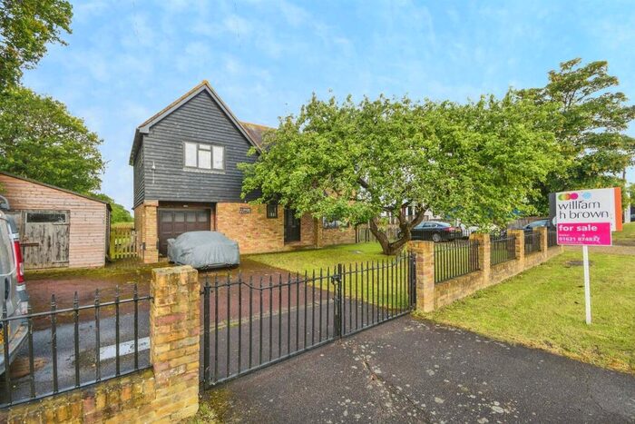 4 Bedroom Detached House For Sale In Main Road, Mundon, Maldon, CM9