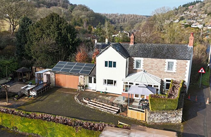 3 Bedroom Detached House For Sale In New Road, Blakeney, GL15