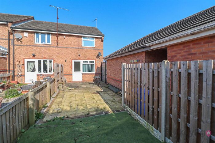 2 Bedroom Semi-Detached House For Sale In Deepwell Bank, Halfway, Sheffield, S20