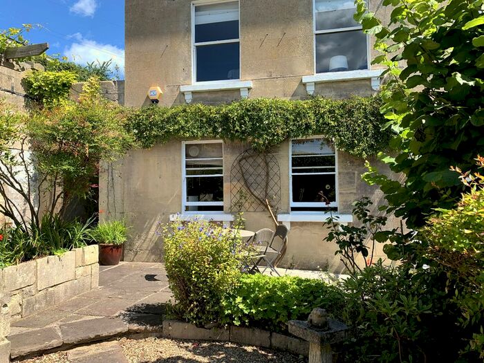 3 Bedroom Flat To Rent In Frankley Buildings, Bath BA1